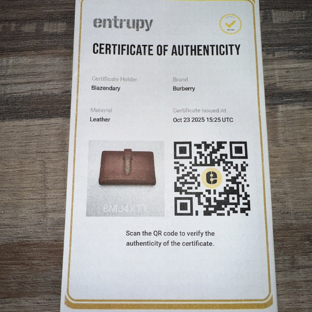 Burberry Organizer In Great Condition With Authenticity Certificate - Picture 9 of 10
